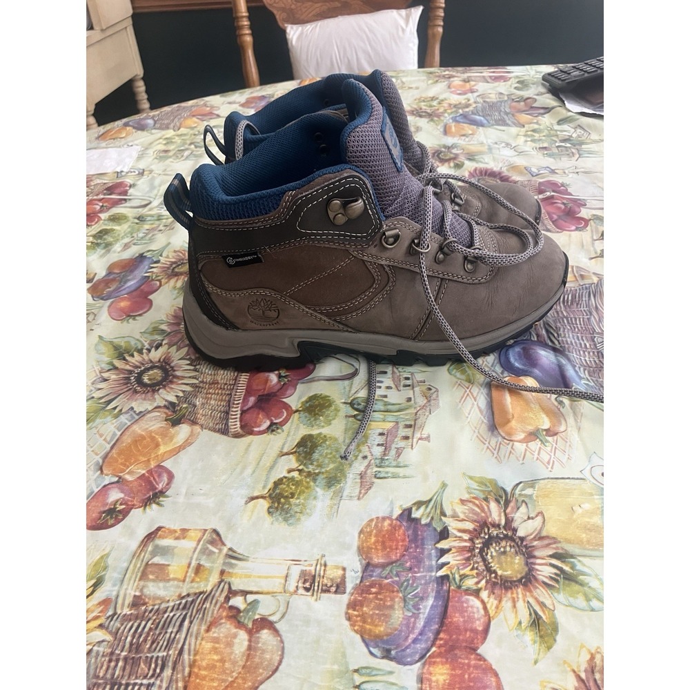 Timberland Mt Maddsen A1NRW Women's 6.5 Waterproof Hiking Boot Grey Gray Brown
